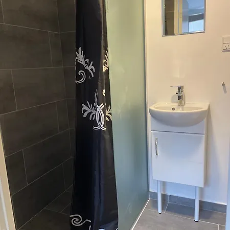 Billund- Newly Renovated 1 Bedroom Kitchen Semesterbostad