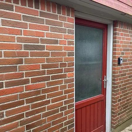 Billund- Newly Renovated 1 Bedroom Kitchen Billund